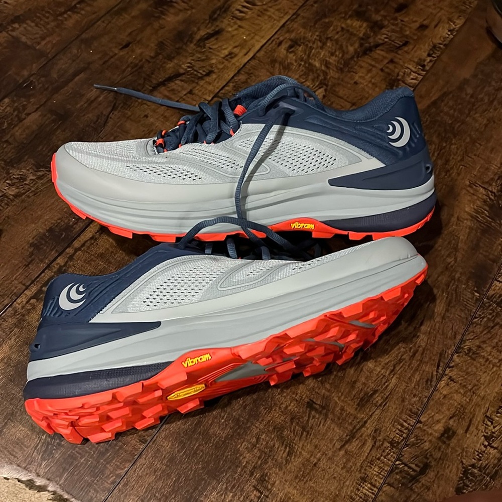 Topo Athletic Ultraventure 2 trail running shoes